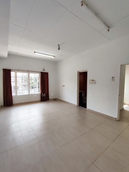 Rumah Teres 2 Tingkat untuk Dijual di Bandar Kinrara Seksyen 1 (Bandar Kinrara) - Amy Chin - Living Room - PropertyGuru.com.my