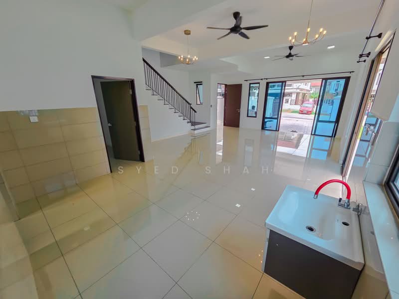 2-storey Terraced House for Sale in Serene Heights (Semenyih) - Syed Shah - Living Room - PropertyGuru.com.my