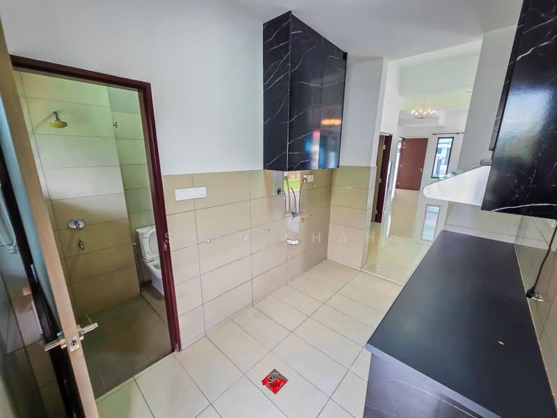 2-storey Terraced House for Sale in Serene Heights (Semenyih) - Syed Shah - Bathroom - PropertyGuru.com.my
