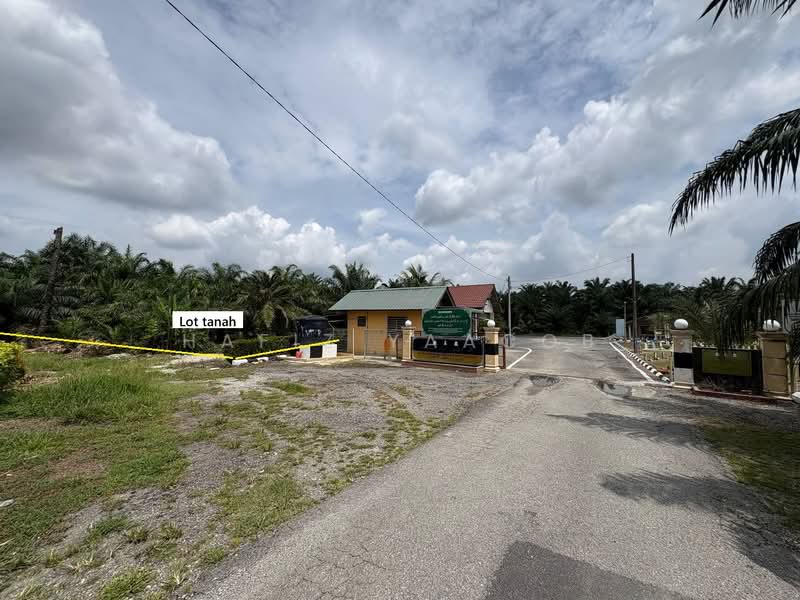 Agricultural Land for Sale in Kampung Labohan Dagang (Tanjong Duabelas) - Hafiz Yaacob - Exterior - PropertyGuru.com.my