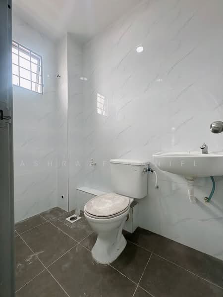 2-storey Terraced House for Sale in Bandar Tasik Puteri (Rawang) - Ashraff Daniel - Bathroom - PropertyGuru.com.my