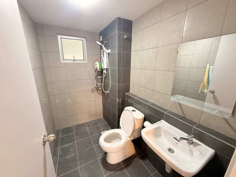 Kondominium untuk Disewa di Residensi Dutamas Dahlia - Chai Ming Hern - Bathroom - PropertyGuru.com.my