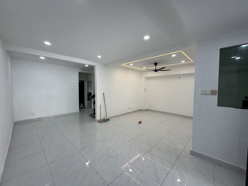 Rumah Teres 2 Tingkat untuk Disewa di Taman Bukit Kempas (Tampoi) - ALEX TAN - PropertyGuru.com.my