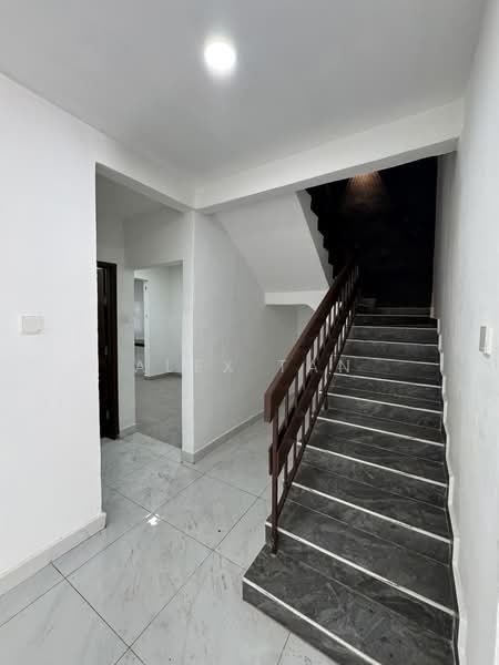 Rumah Teres 2 Tingkat untuk Disewa di Taman Bukit Kempas (Tampoi) - ALEX TAN - PropertyGuru.com.my