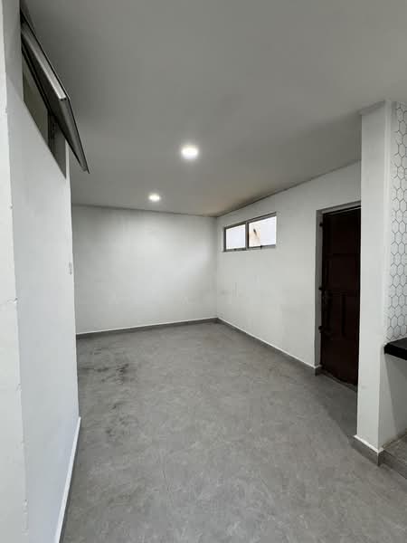 Rumah Teres 2 Tingkat untuk Disewa di Taman Bukit Kempas (Tampoi) - ALEX TAN - PropertyGuru.com.my