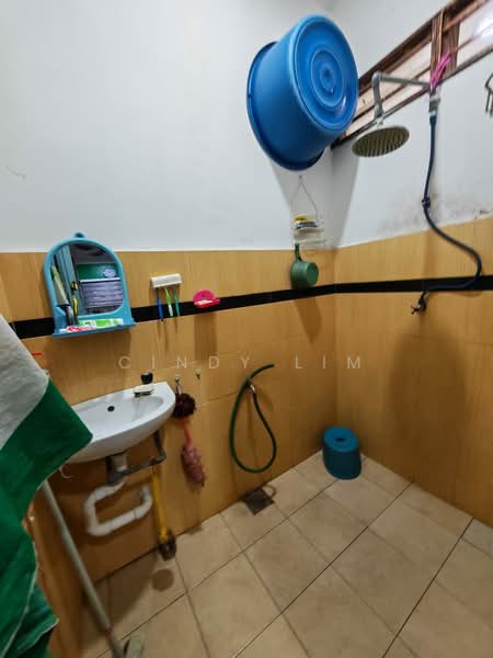 Rumah Teres 1 Tingkat untuk Dijual di Taman Universiti (Skudai) - Cindy Lim - Bathroom - PropertyGuru.com.my