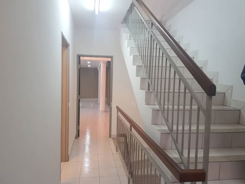 Rumah Teres 3 Tingkat untuk Dijual di Taman Sri Gombak (Gombak) - Kevin Dass - Corridor - PropertyGuru.com.my