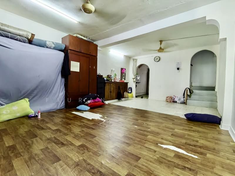 2-storey Terraced House for Sale in Seksyen 18 (Shah Alam) - Fauran Nawawi - PropertyGuru.com.my