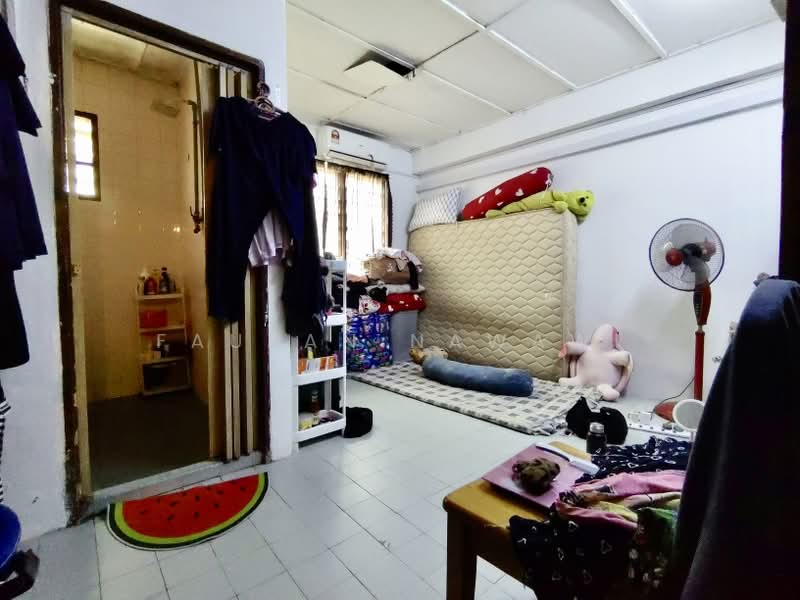 2-storey Terraced House for Sale in Seksyen 18 (Shah Alam) - Fauran Nawawi - PropertyGuru.com.my