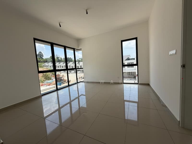 Rumah Teres 3 Tingkat untuk Dijual di Taman Puchong Permai (Puchong) - Shu Wai - Living Room - PropertyGuru.com.my