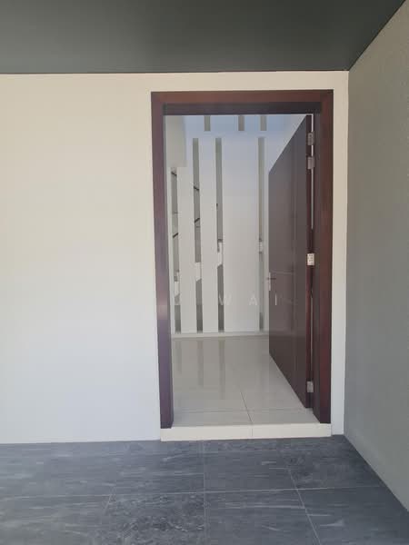 Rumah Teres 3 Tingkat untuk Dijual di Taman Puchong Permai (Puchong) - Shu Wai - Entrance - PropertyGuru.com.my