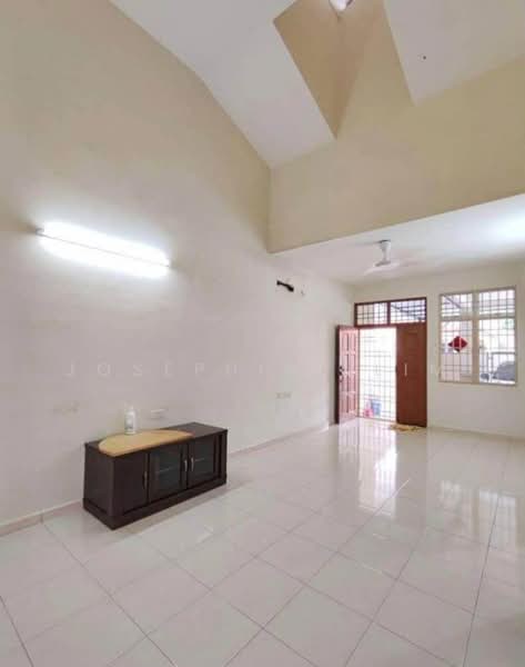Rumah Berkembar untuk Dijual di Taman Bukit Minyak Indah (Bukit Minyak) - Josephine Lim - Living Room - PropertyGuru.com.my