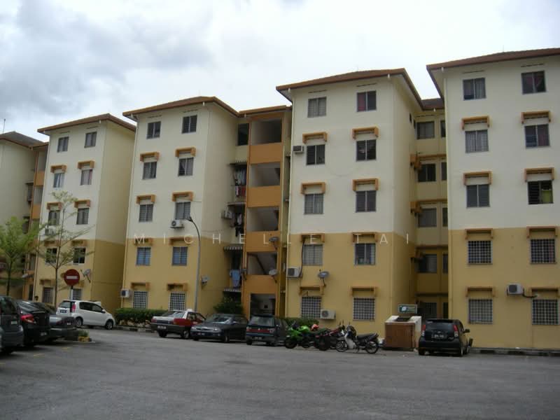 Pangsapuri untuk Dijual di Subang Perdana Goodyear Court 5 - Michelle Tai - Exterior - PropertyGuru.com.my