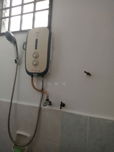 1-storey Terraced House for Rent in Bayan Lepas (Penang) - Leong . - Bathroom - PropertyGuru.com.my