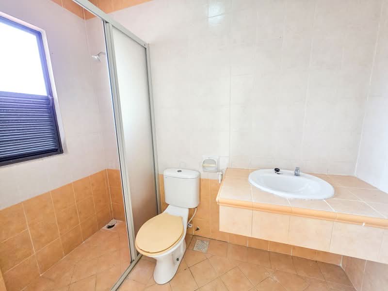 2-storey Terraced House for Sale in Bukit Jelutong (Shah Alam) - Mohd Nor Fahmi - Bathroom - PropertyGuru.com.my