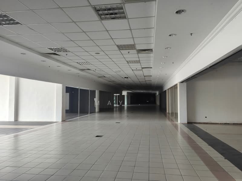 Retail Space for Rent in Batu Berendam (Melaka) - May . - Corridor - PropertyGuru.com.my