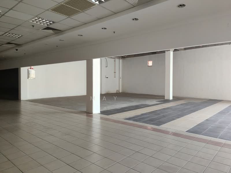 Retail Space for Rent in Batu Berendam (Melaka) - May . - Interior - PropertyGuru.com.my