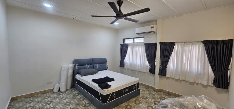 Rumah Banglo untuk Disewa di Seksyen 22 (Petaling Jaya) - Kevin Dass - Bedroom - PropertyGuru.com.my