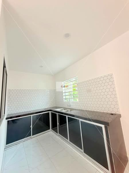 1-storey Terraced House for Sale in Bandar Seri Astana (Sungai Petani) - Hasrul Rosli - Kitchen - PropertyGuru.com.my