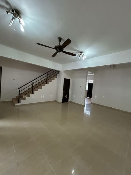 Rumah Teres untuk Dijual di Seremban (Negeri Sembilan) - Mohd Rafiee - Living Room - PropertyGuru.com.my