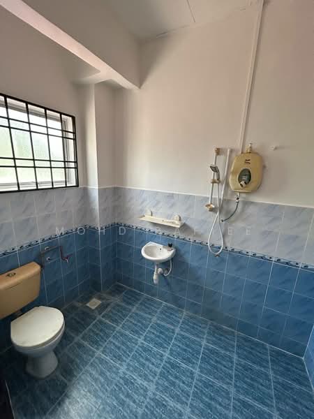 Rumah Teres untuk Dijual di Seremban (Negeri Sembilan) - Mohd Rafiee - Bathroom - PropertyGuru.com.my