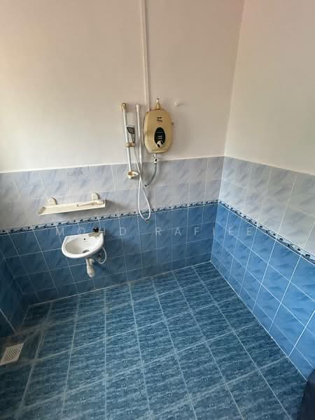 Rumah Teres untuk Dijual di Seremban (Negeri Sembilan) - Mohd Rafiee - Bathroom - PropertyGuru.com.my