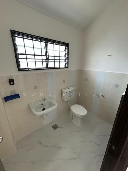 Rumah Teres untuk Dijual di Seremban (Negeri Sembilan) - Mohd Rafiee - Bathroom - PropertyGuru.com.my