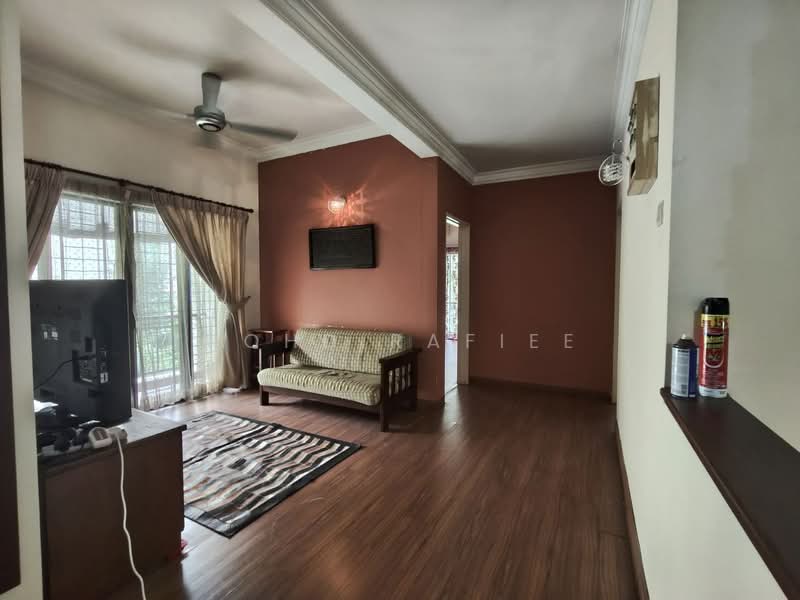 Rumah Berkembar untuk Dijual di Bandar Baru Bangi (Selangor) - Mohd Rafiee - Living Room - PropertyGuru.com.my