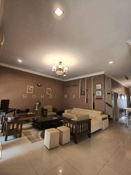 Rumah Berkembar untuk Dijual di Bandar Baru Bangi (Selangor) - Mohd Rafiee - Living Room - PropertyGuru.com.my