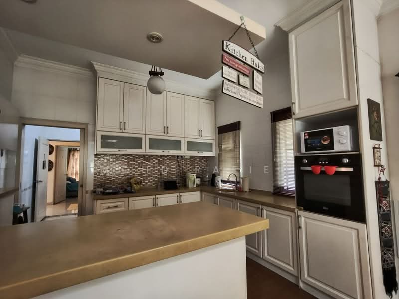 Rumah Berkembar untuk Dijual di Bandar Baru Bangi (Selangor) - Mohd Rafiee - Kitchen - PropertyGuru.com.my