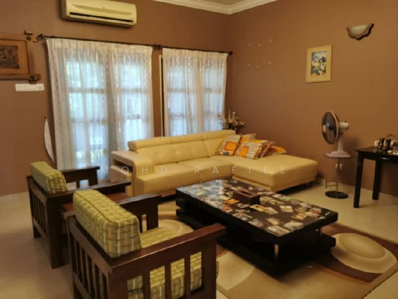 Rumah Berkembar untuk Dijual di Bandar Baru Bangi (Selangor) - Mohd Rafiee - Living Room - PropertyGuru.com.my