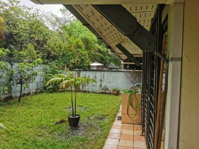 Rumah Berkembar untuk Dijual di Bandar Baru Bangi (Selangor) - Mohd Rafiee - Garden - PropertyGuru.com.my