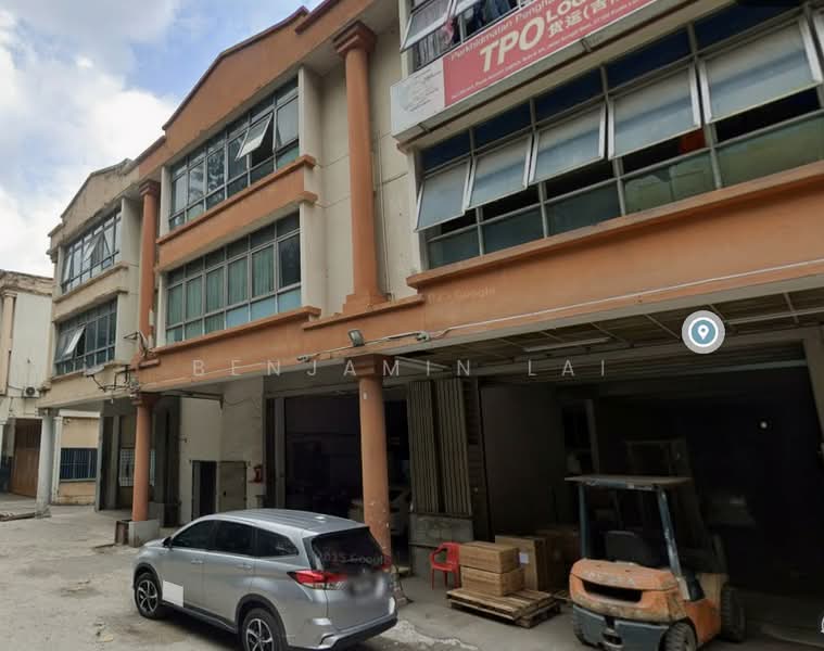 Shop for Sale in Sungai Besi (Kuala Lumpur) - Benjamin Lai - Exterior - PropertyGuru.com.my