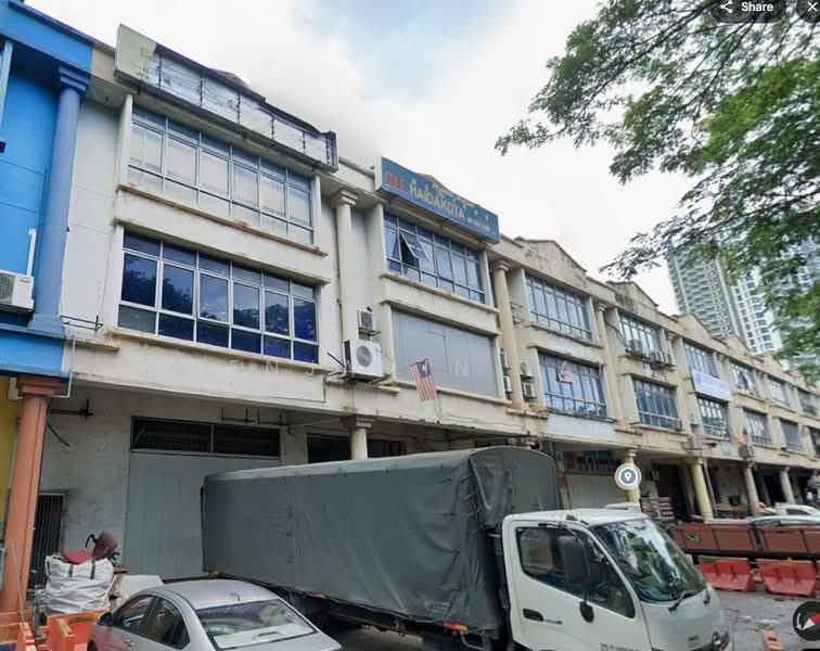 Shop for Sale in Sungai Besi (Kuala Lumpur) - Benjamin Lai - Exterior - PropertyGuru.com.my