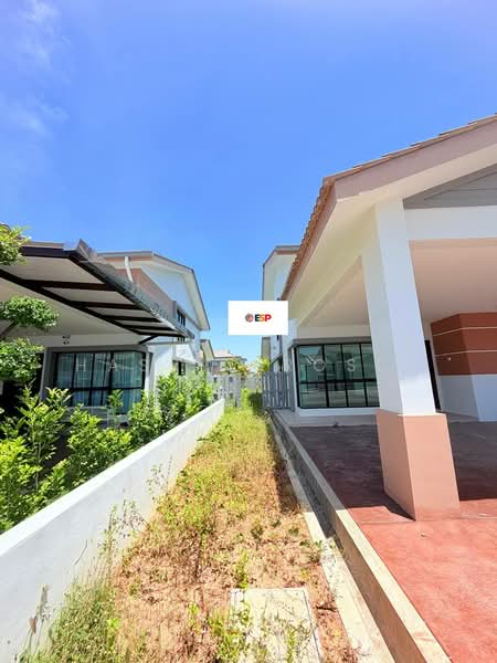 Rumah Berkembar untuk Dijual di Kepala Batas (Penang) - Hasrul Rosli - Exterior - PropertyGuru.com.my