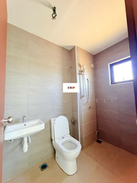 Rumah Berkembar untuk Dijual di Kepala Batas (Penang) - Hasrul Rosli - Bathroom - PropertyGuru.com.my