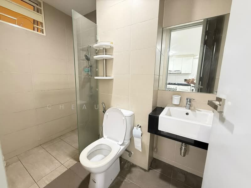 Kondominium untuk Disewa di Tropicana Bay Residences - Cheau Chie Ooi - Bathroom - PropertyGuru.com.my