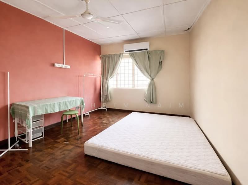 Rumah Teres 2 Tingkat untuk Dijual di Taman Melur (Ampang) - Syahrim Naim - Bedroom - PropertyGuru.com.my