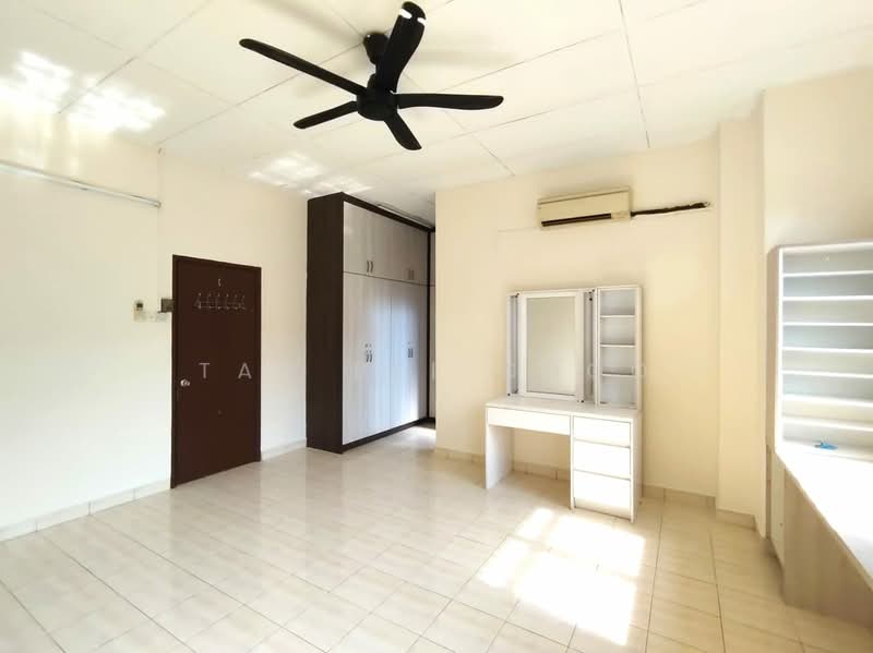 Rumah Teres 2-Tingkat untuk Dijual di Bandar Bukit Puchong 2 (Puchong) - Tan Bee Choo - Bedroom - PropertyGuru.com.my