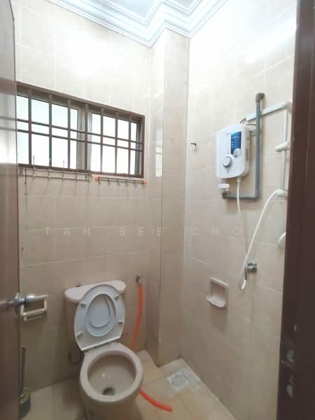 Rumah Teres 2-Tingkat untuk Dijual di Bandar Bukit Puchong 2 (Puchong) - Tan Bee Choo - Bathroom - PropertyGuru.com.my