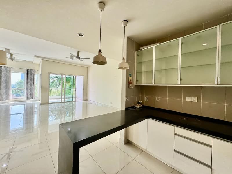 Servis Apartment untuk Dijual di Sinaran TTDI - Betty Ning - Living Room - PropertyGuru.com.my