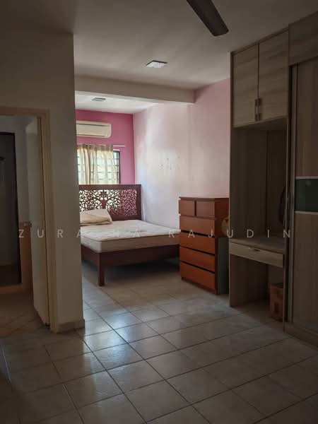 Rumah Teres 2 Tingkat untuk Dijual di Bukit Jelutong (Shah Alam) - Zuraina Rajudin - Bedroom - PropertyGuru.com.my