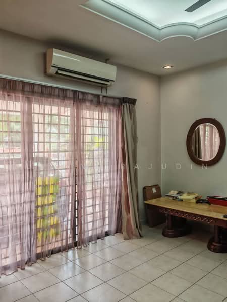 Rumah Teres 2 Tingkat untuk Dijual di Bukit Jelutong (Shah Alam) - Zuraina Rajudin - Interior - PropertyGuru.com.my