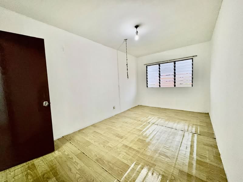 Rumah Flat untuk Dijual di Flat PKNS Seksyen 8 - Hairi Halim - PropertyGuru.com.my
