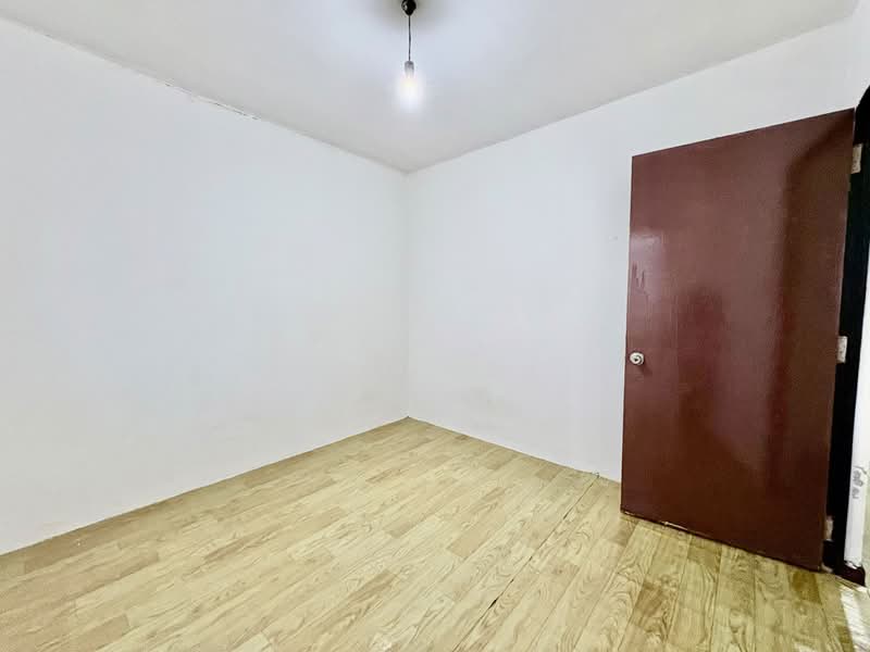 Rumah Flat untuk Dijual di Flat PKNS Seksyen 8 - Hairi Halim - PropertyGuru.com.my