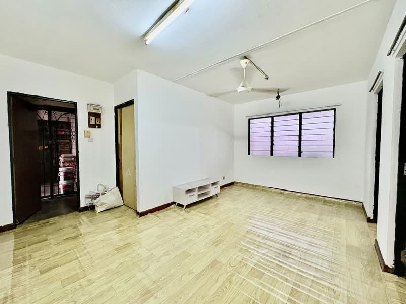 Rumah Flat untuk Dijual di Flat PKNS Seksyen 8 - Hairi Halim - PropertyGuru.com.my