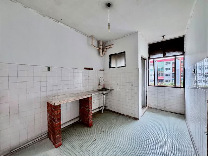 Rumah Flat untuk Dijual di Flat PKNS Seksyen 8 - Hairi Halim - PropertyGuru.com.my