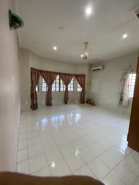 Warehouse for Rent in Kampung Cheras Baru (Ampang) - Stanley Yap - Living Room - PropertyGuru.com.my
