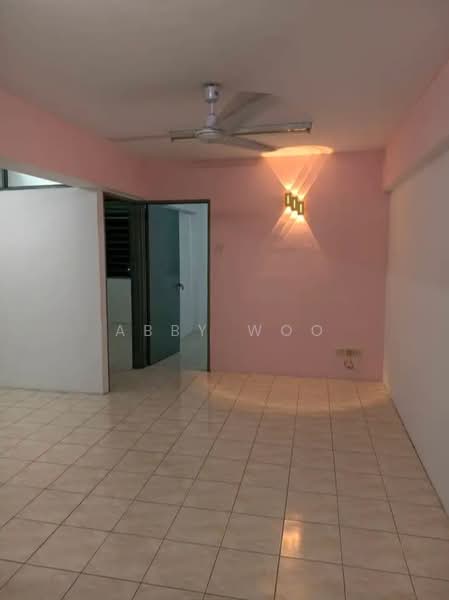 Rumah Flat untuk Disewa di Green Garden - Abby Woo - Living Room - PropertyGuru.com.my