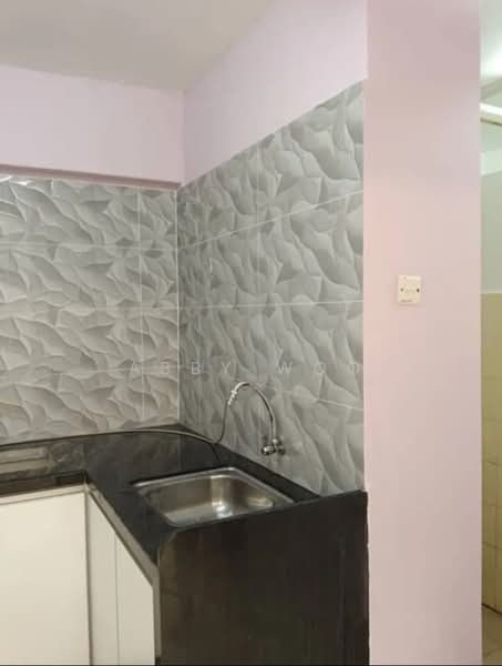 Rumah Flat untuk Disewa di Green Garden - Abby Woo - Kitchen - PropertyGuru.com.my
